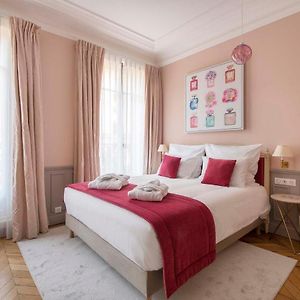 Estudio Deluxe con Cama Queen